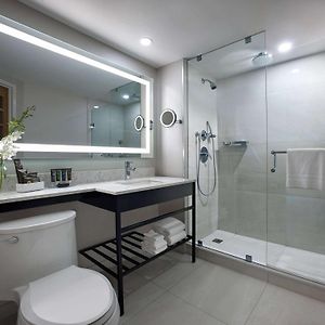 Junior Suite King Bed Renovated